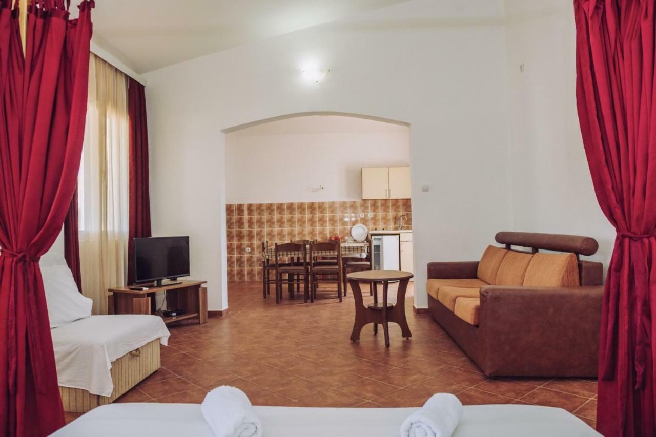 Apartmani Lasta Dobrá Voda Exterior foto